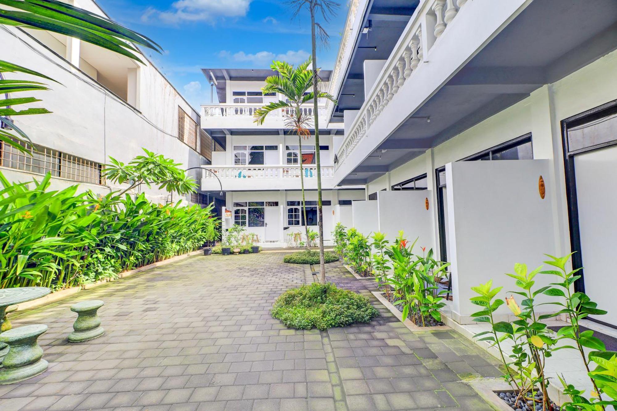 Collection O Legian Near Legian Beach Ngoại thất bức ảnh